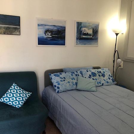 Welcome In The Cozy Blue Nest Pedestrian 芒通 外观 照片